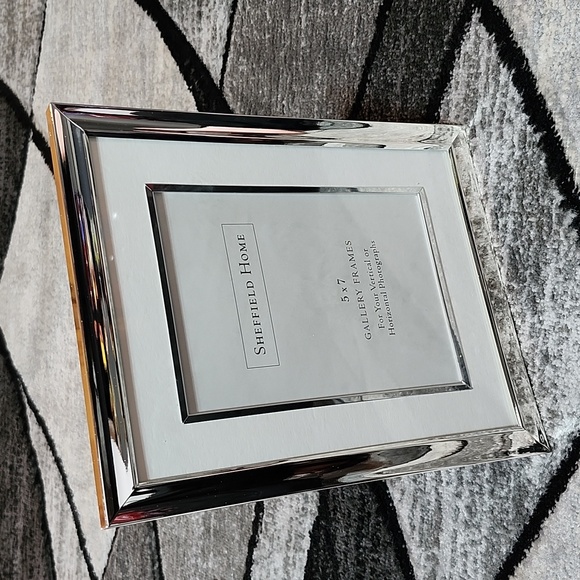 SHEFFIELD HOME SILVER 5"X7" PHOTO FRAME NWT - Picture 2 of 8